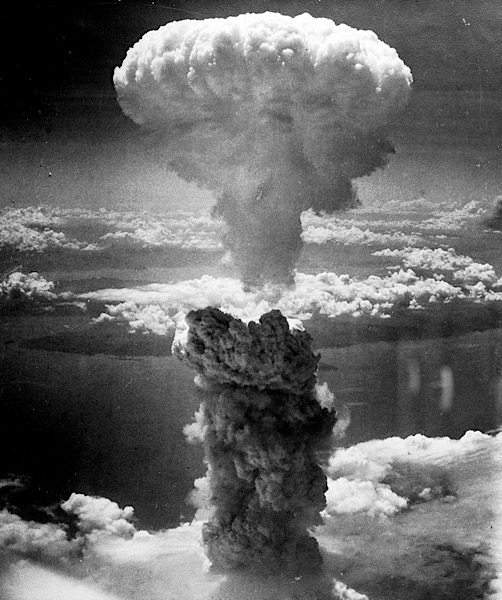 6. August: Atombomben auf Hiroshima