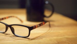 Brille Tasse