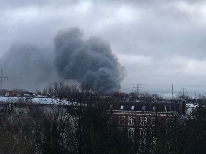 Großfeuer in Hamburg-Wilhelmsburg - Beitragsbild